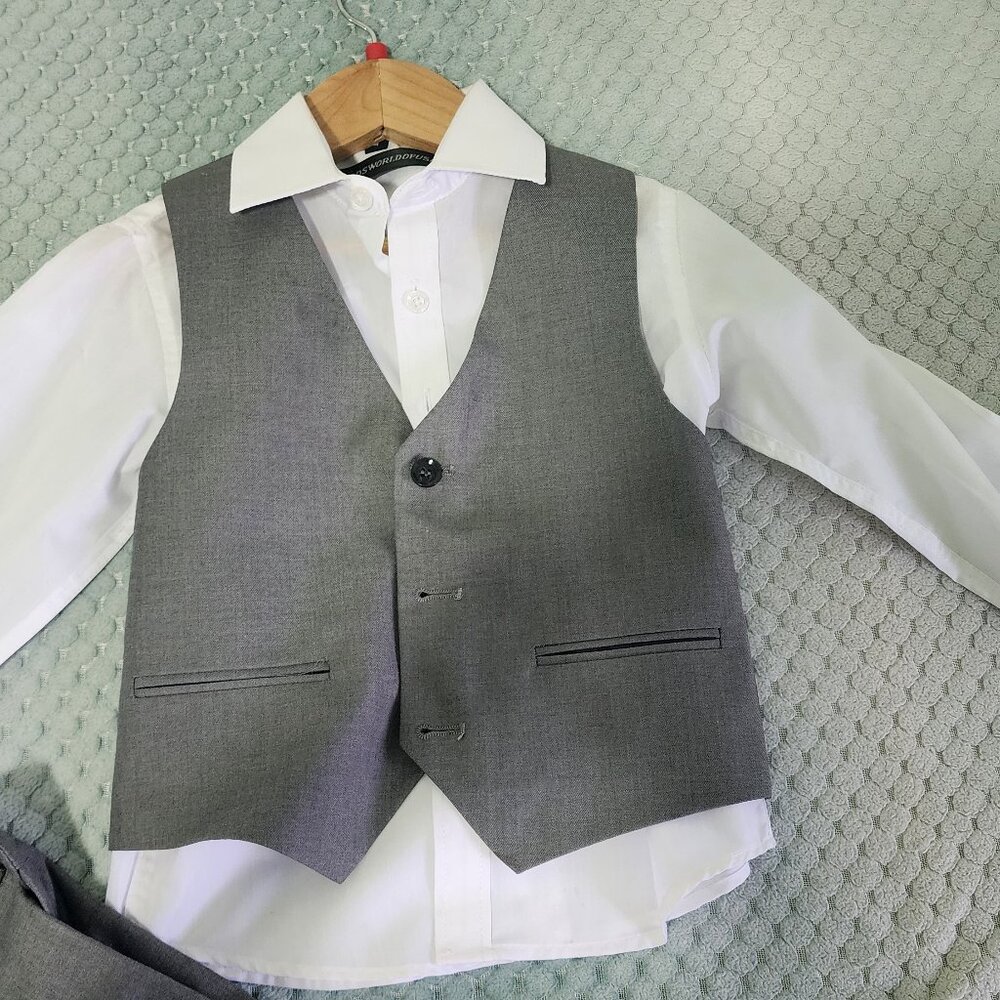 boy suit.     traje de niño